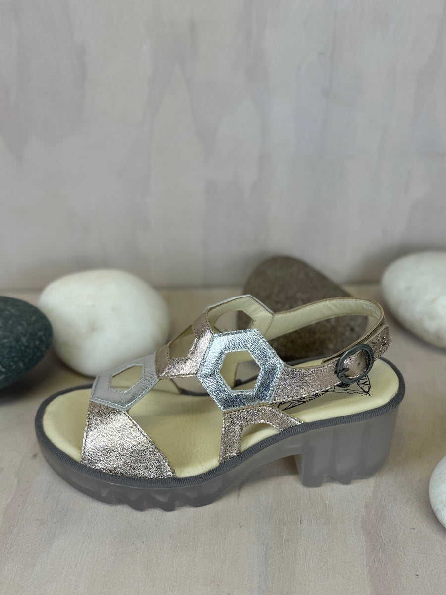 Fly London | Tewa Silver/Sahara