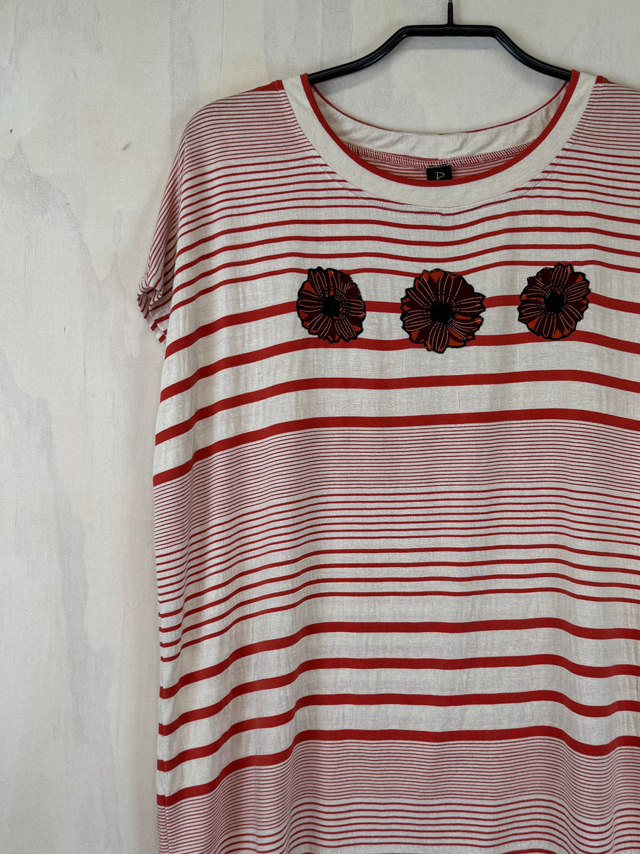 Pluto Alice T |  Russet stripe Flower