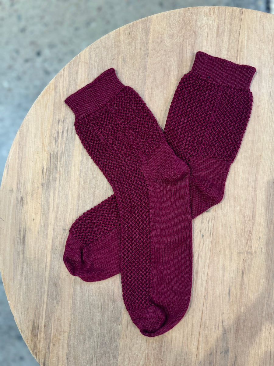 Slow Mesh Sox | Walnut Date