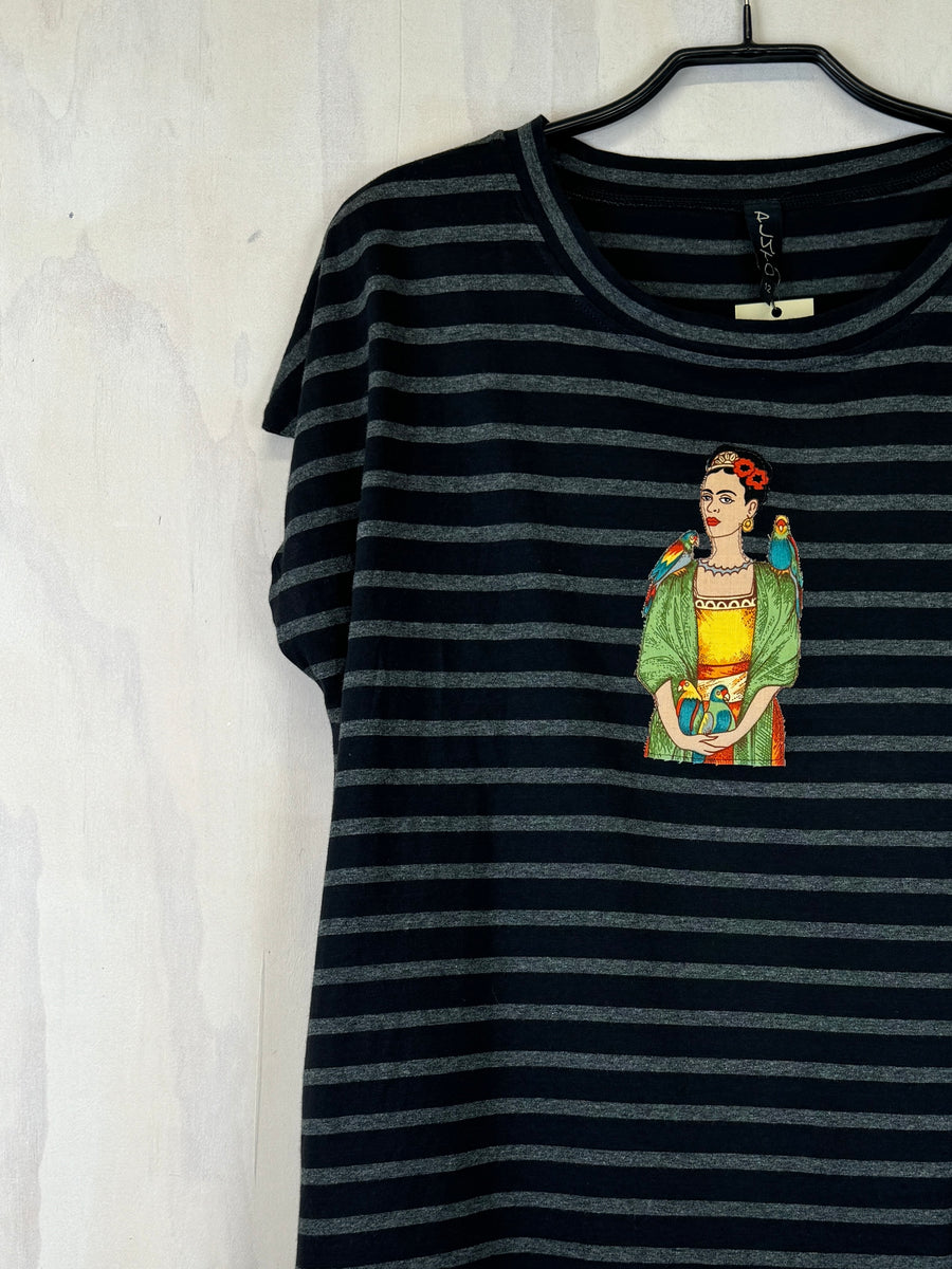 Pluto Alice T | Organic Stripe Frida