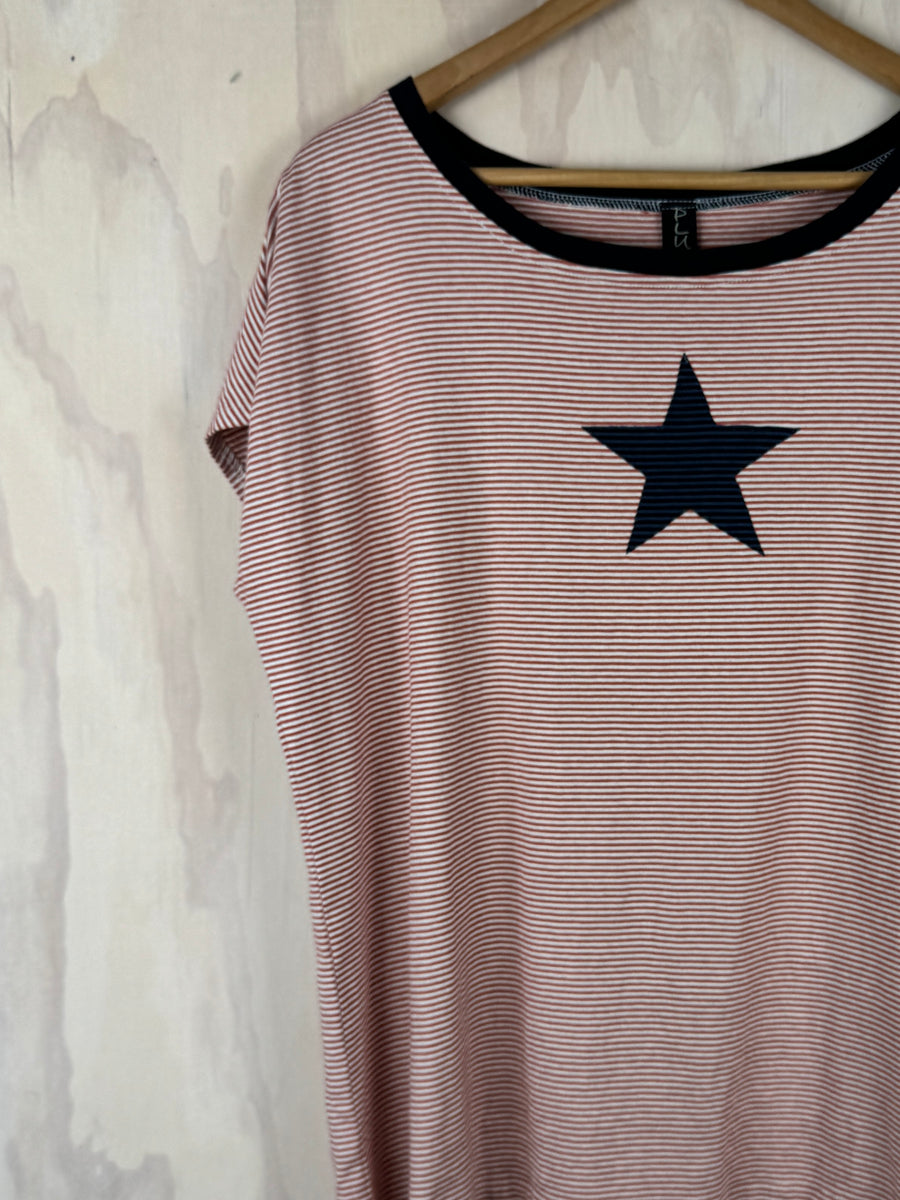 Pluto Alice Top | Red Stripe Navy Star