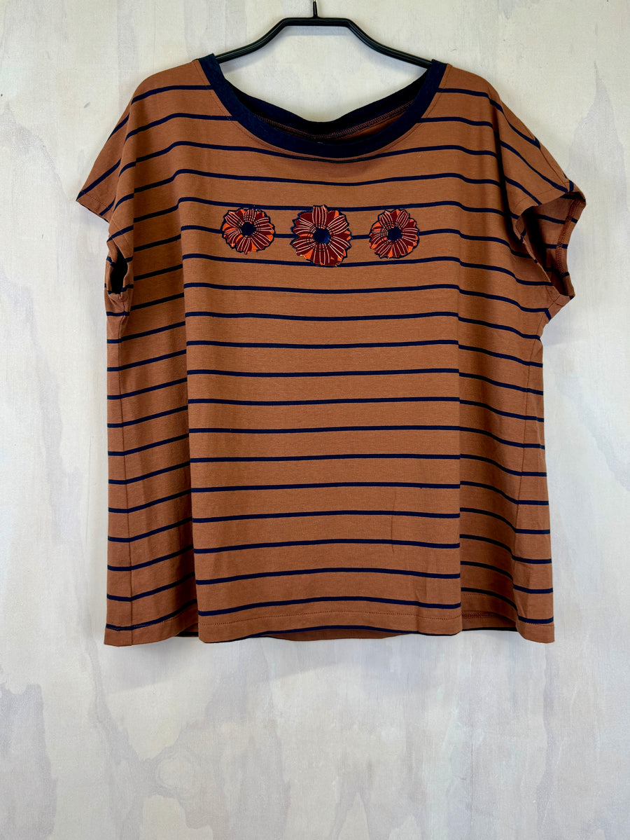 Pluto Alice T | Choc/Navy Stripe 3 Flower