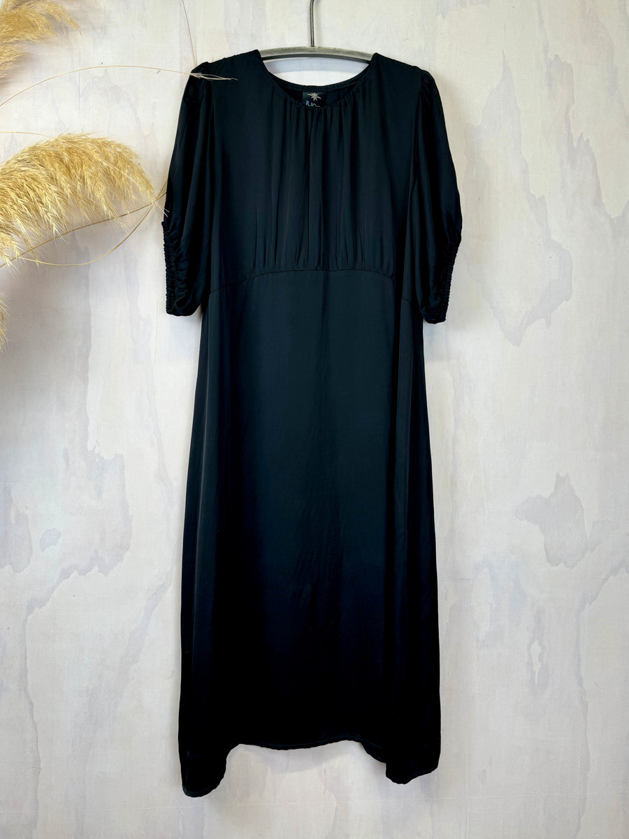 Juna Joni Dress | Noir Satin