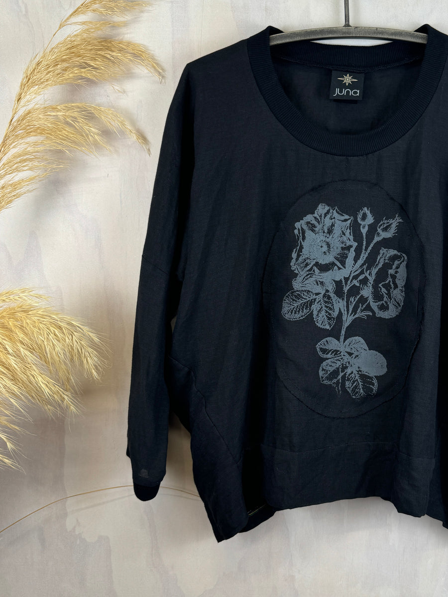 Juna Cameo Triptych Top - Black Rose