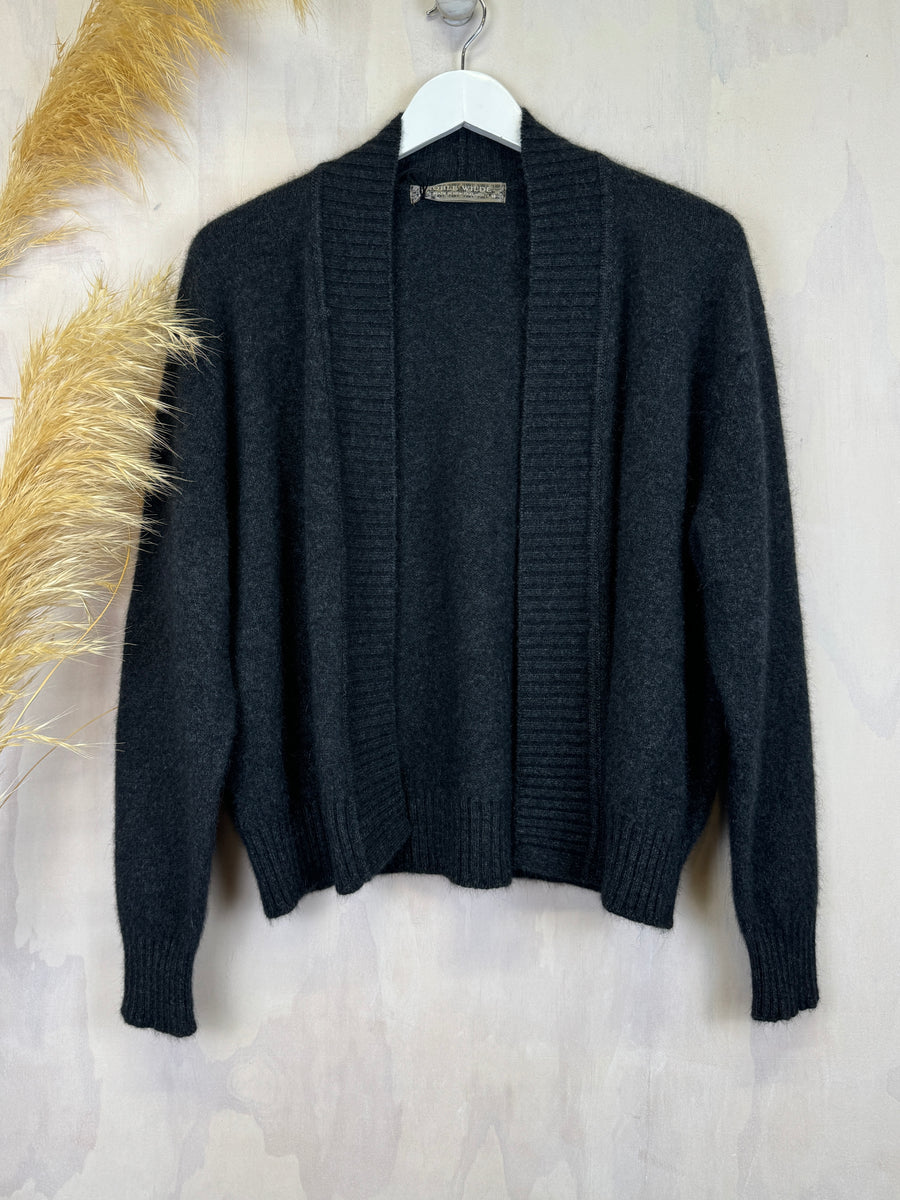 Bailey Cardy  l  Charcoal