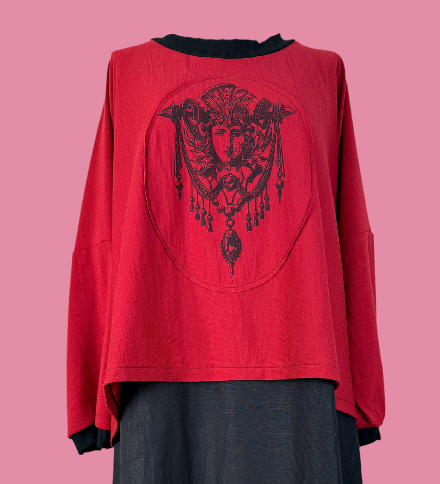 Juna Merino Cameo Jumper / Ruby Goddess