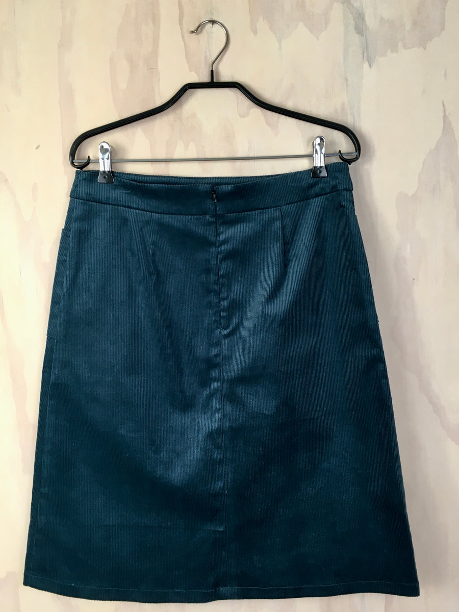 Vesta Corduroy Skirt - Jade Lucky Last size sm