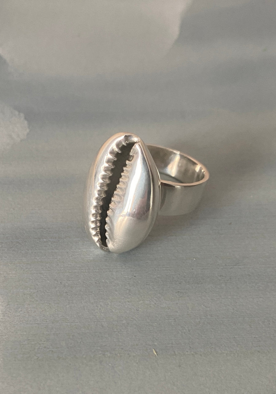Aggrey Jewellery - Divine Cowrie Ring